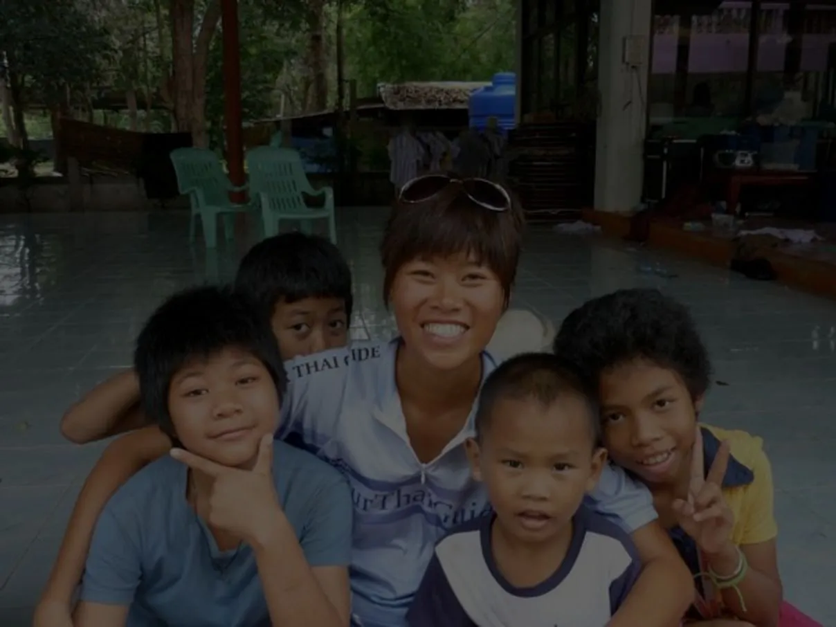 Ban Home Hug in Yasothon