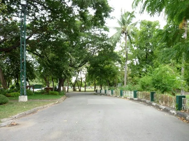 Mueang Kalasin to Mueang Roi Et